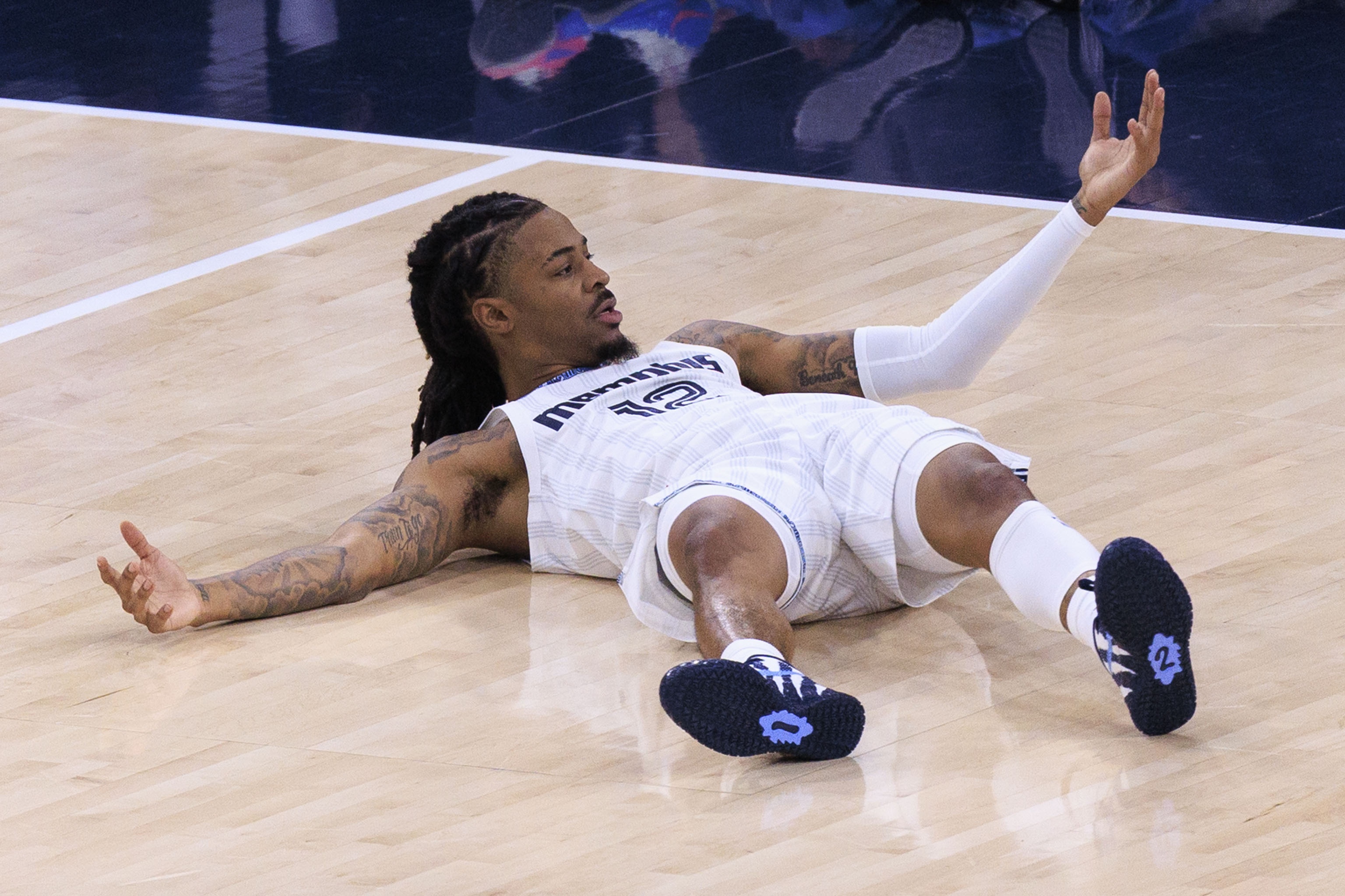 开云注册网址-场均20+没哨子？09双雄同届不同命 詹杜科接近 现役多人笑而不语