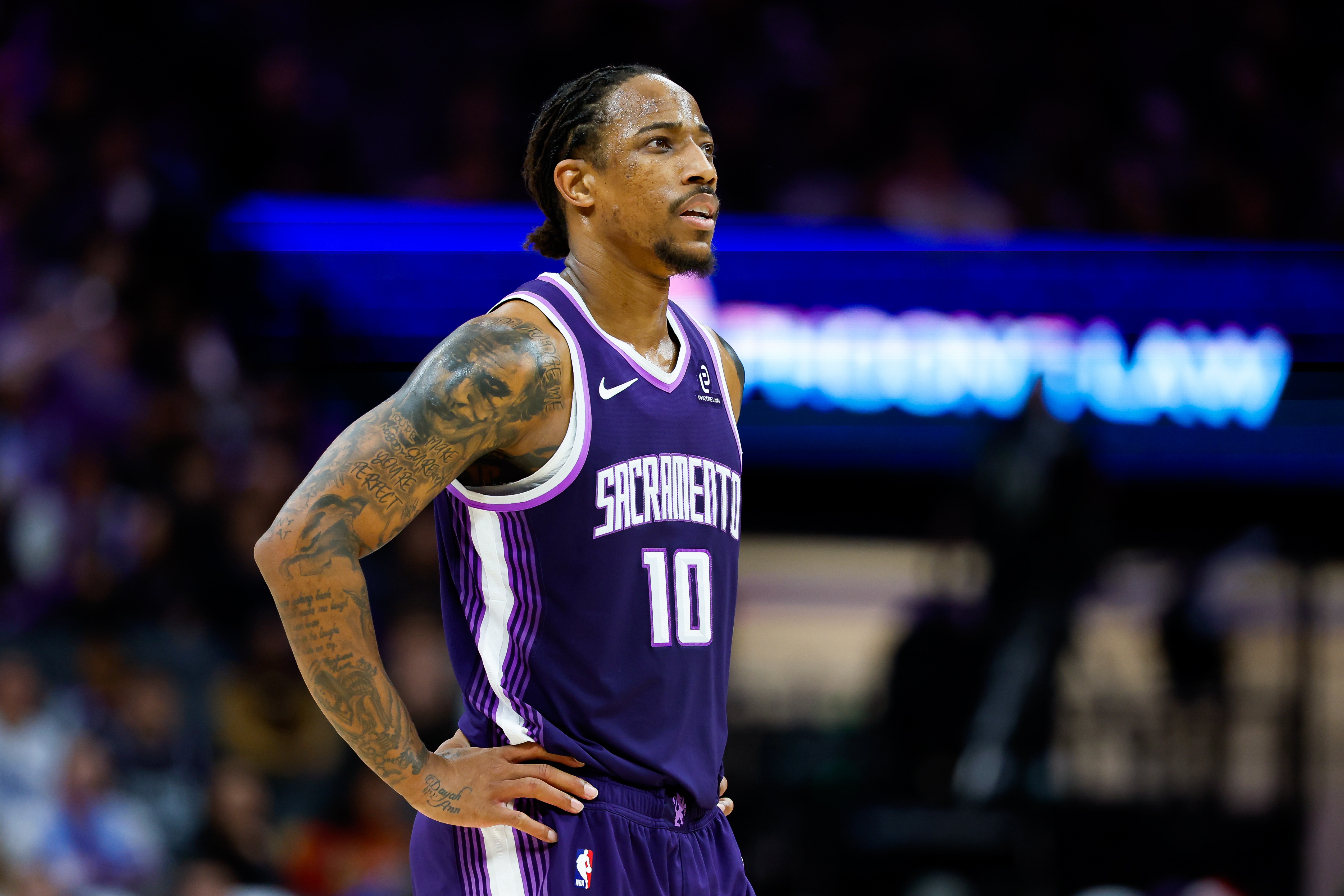 开云注册网址-场均20+没哨子？09双雄同届不同命 詹杜科接近 现役多人笑而不语