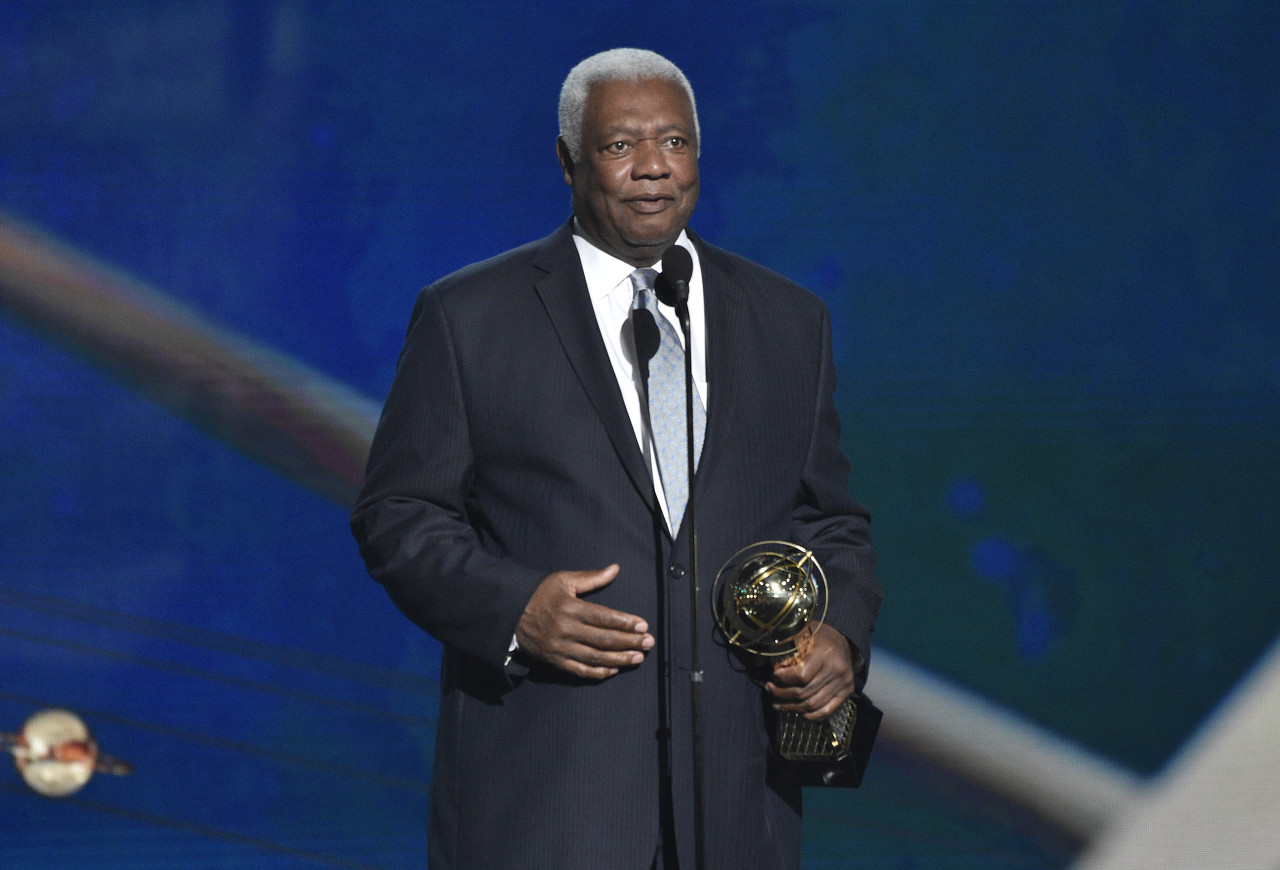 开云注册网址-场均20+没哨子？09双雄同届不同命 詹杜科接近 现役多人笑而不语