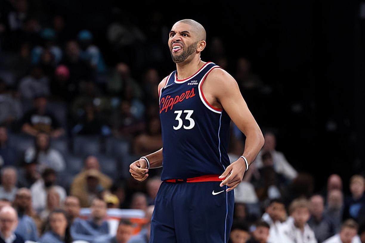 背靠背继续让37岁老将出场，快船为自己的坚持又一次付出了代价？