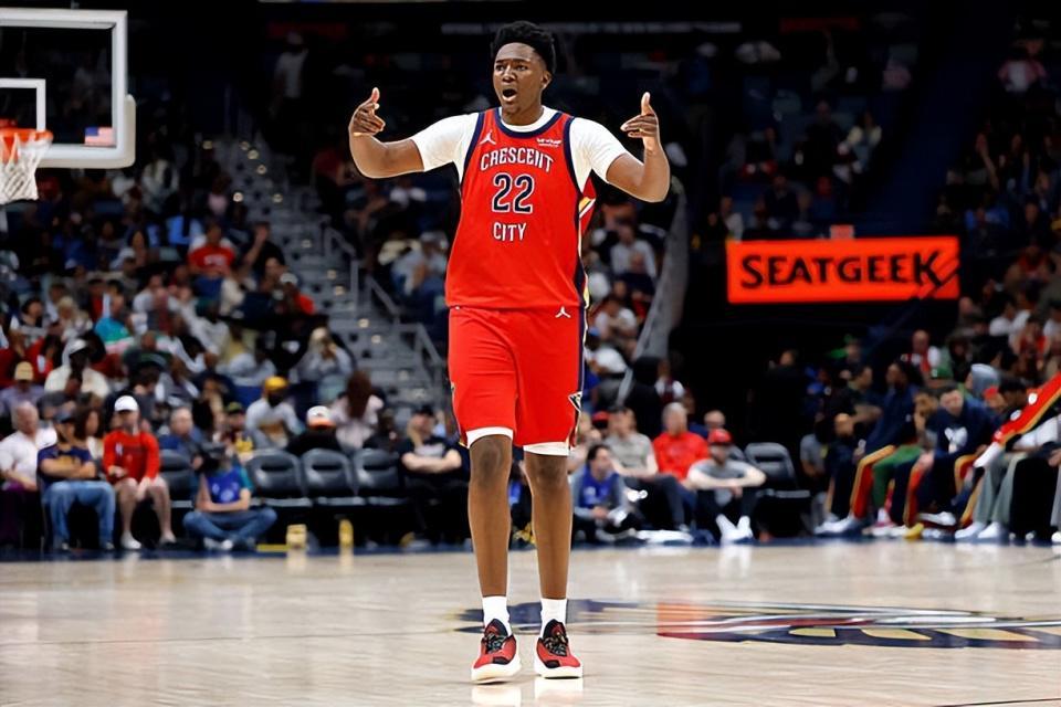 大半个赛季一点进步都没有，鹈鹕需要调整对内线新秀的培养方式？